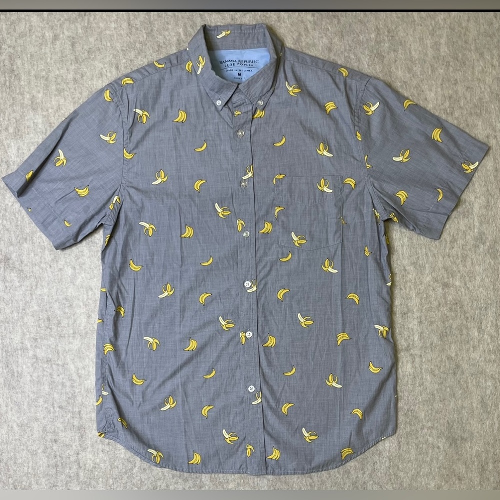 Banana Republic Short Sleeve Button Up All Over Banana Print, Size Medium